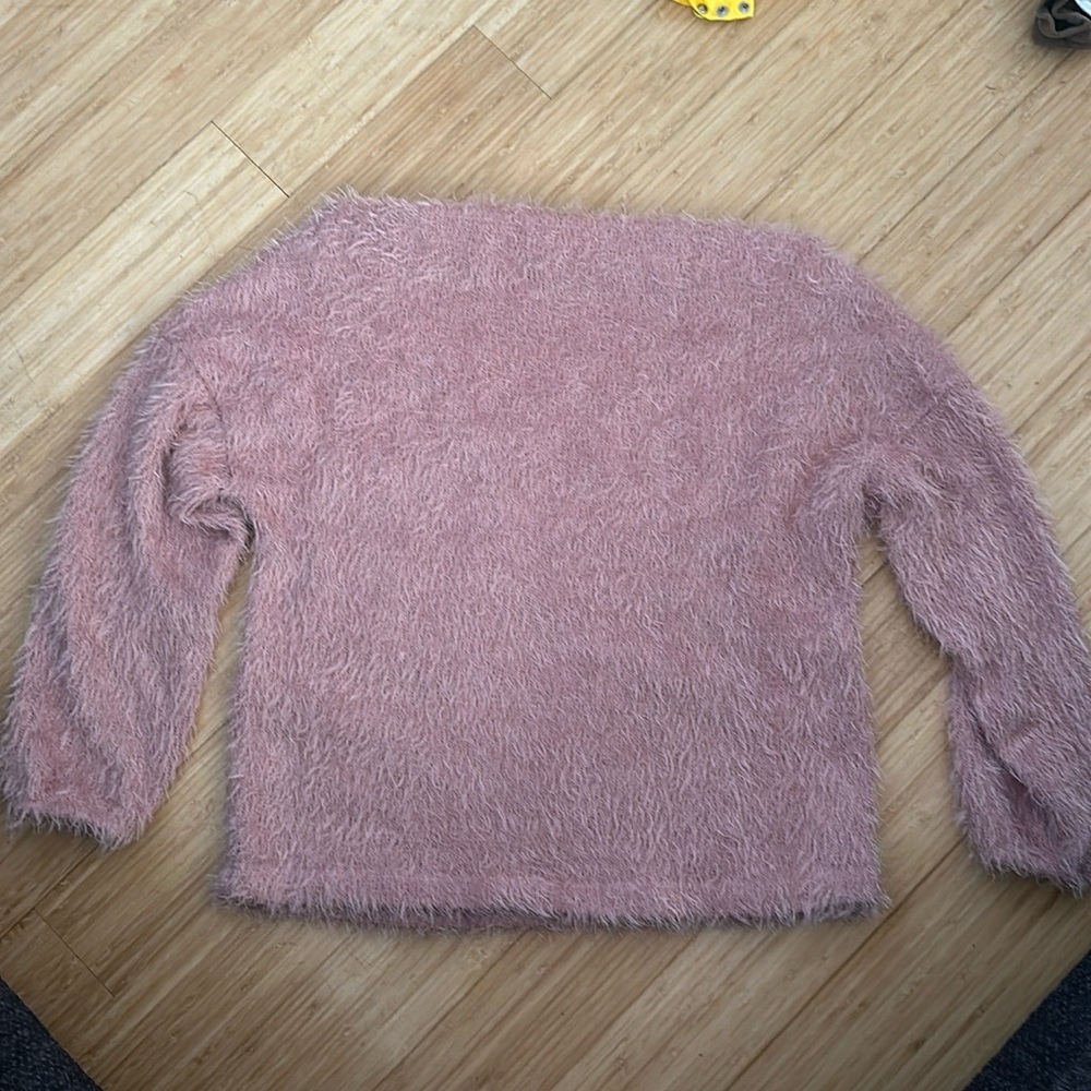 Gibson look fluffy sweater